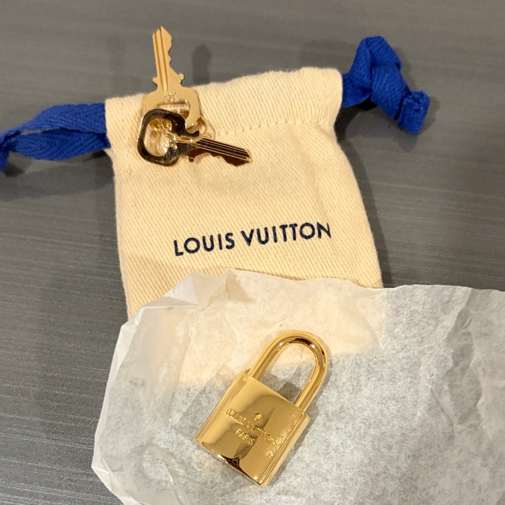 Louis Vuitton Shiny Gold Lock and Key Set